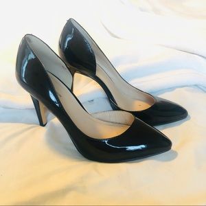 BCBG Generation Black Patent Heels SZ 7